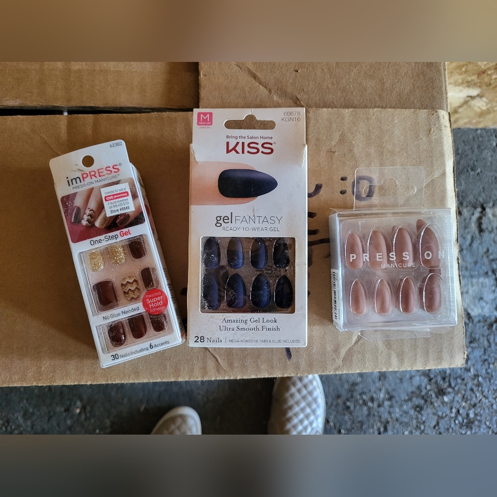 PressOn nail sets